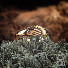 Load image into Gallery viewer, Roman Ring, Wedding Ring, Clasped Hands, Hands Ring, Ancient Ring, Magic Ring, Roman Design, Museum Copy, Antic, LARP, SCA, Reenactment