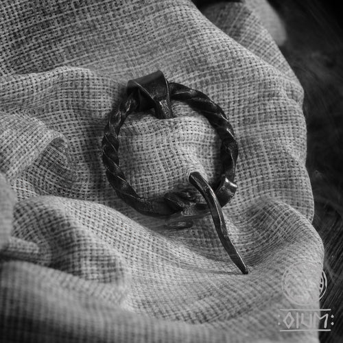 Penannular, Cloak Pin, Cloak Clasp, Viking Brooch, Fibula Viking, Pin Viking, Medieval Brooch, Reenactment, LARP Ram Jewelry, Medieval Clasp