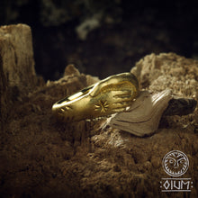 Load image into Gallery viewer, Roman Ring, Wedding Ring, Clasped Hands, Hands Ring, Ancient Ring, Magic Ring, Roman Design, Museum Copy, Antic, LARP, SCA, Reenactment