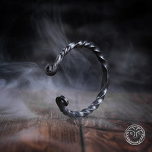 Load image into Gallery viewer, Forged Bracelet, Ancient Jewelry, Bracelet medieval, Medieval Jewelry, LARP, SCA, Reenactment, Bangle ethnic, Iron Bangle, Middle Age