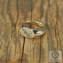 Load image into Gallery viewer, Bronze 17 Century Ring