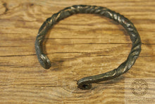 Load image into Gallery viewer, Forged Bracelet