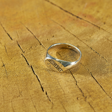 Load image into Gallery viewer, Bronze 17 Century Ring