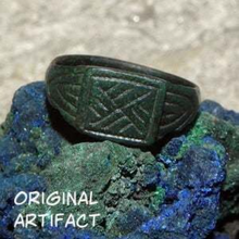 Load image into Gallery viewer, Silver Fylfot Ring