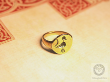 Load image into Gallery viewer, Brass ring with a bird