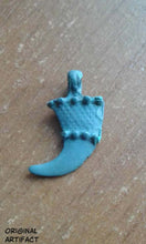 Load image into Gallery viewer, Horn Pendant