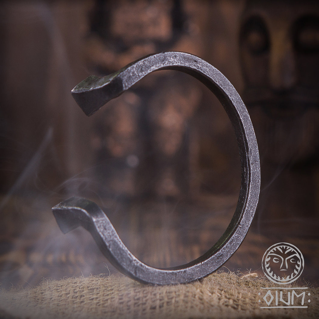 Forged Bracelet, Ancient Jewelry, Bracelet medieval, Medieval Jewelry, LARP, SCA, Reenactment, Bangle ethnic, Iron Bangle, Middle Age