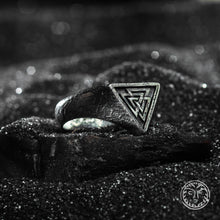 Load image into Gallery viewer, Valknut, Viking Symbol, Viking Ring, Viking Jewelry, Pagan Jewelry, LARP, Nordic, Norse Ring, Signet Ring, Protection Ring, Asatru
