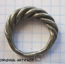 Load image into Gallery viewer, Bronze Twisted Ring
