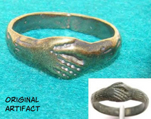 Load image into Gallery viewer, Bronze Clasped Hands Ring
