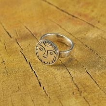 Load image into Gallery viewer, Bronze Sun Symbol Ring
